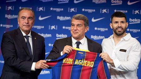 FC Barcelona primește o nouă lovitură în plin după plecarea Leo Messi: accidentarea lui Sergio Aguero e gravă!