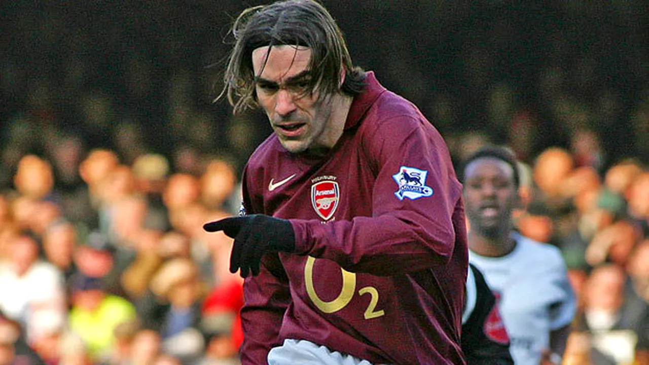 Pires va semna cu Aston Villa