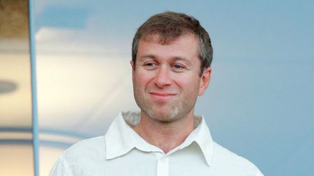 Abramovici, aproape de vis