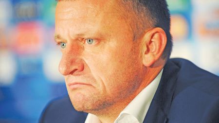 Situație ciudată după divorțul dintre Dorinel și Dinamo!** Rușii l-au anunțat oficial, Munteanu neagă! Prima reacție a antrenorului