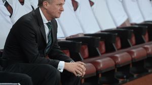 Selecționerul Irlandei de Nord și meciul văzut de la firul ierbii: "Dacă pierdeam cu 4-0, atunci eram dezamăgit". Ce jucător român a remarcat