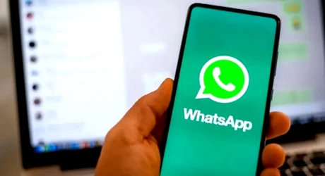 O nouă fraudă vizează utilizatorii români de WhatsApp!