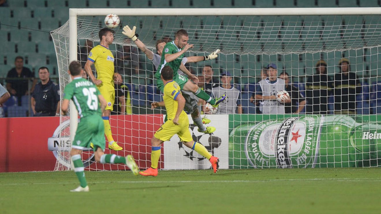 Momente incredibile petrecute în drumul spre vestiare! Ce s-a întâmplat între Szukala și Arlauskis