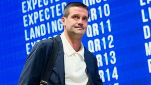 Cristi Chivu intră la negocieri. Oferta e de 4.000.000 de euro pe an