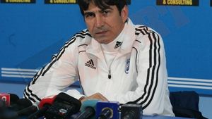 Pițurcă e sincer:** "Cu Unirea, arbitrul a greșit în favoarea noastră și bine a făcut!":)