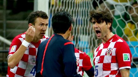 Primul meci la CM 2014, prima hoție. Brazilia bate Croația împinsă de la spate de brigada japoneză. Crăciunescu: "Nu se dă lovitură de la 11 metri pentru așa ceva niciodată"