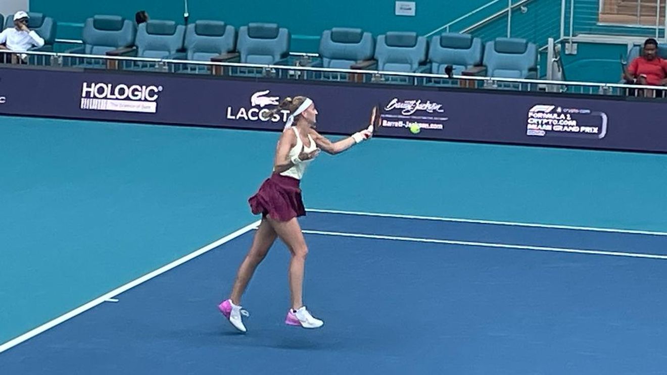 CORESPONDENȚĂ DE LA MIAMI OPEN | Ce spune Petra Kvitova despre meciul cu Sorana Cîrstea: „Sunt obișnuită cu răsturnările de scor în partidele cu ea" | VIDEO