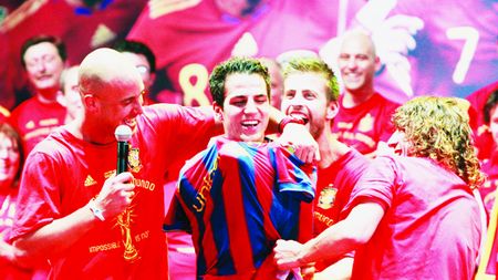 Fabregas revine pe "Camp Nou"