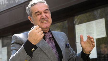 Dovada că "antrenorul" Gigi Becali nu se pricepe! E depășit de cifrele lui Mihai Rotaru, Nelu Varga sau Adrian Mititelu! FCSB, pe locul 6 la prestații după pauză, când operează cel mai des Becali! Vestea și mai proastă pentru roș-albaștri: "antrenorul" e și în scădere de formă! EXCLUSIV