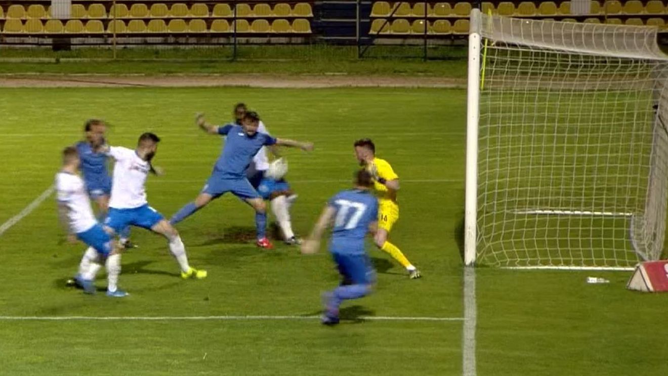 Marius Constantin, meci de coșmar în ziua în care a ajuns la borna 400 în Liga 1! Autogolul fundașului poate arunca în aer finalul de sezon al Universității Craiova | FOTO & VIDEO