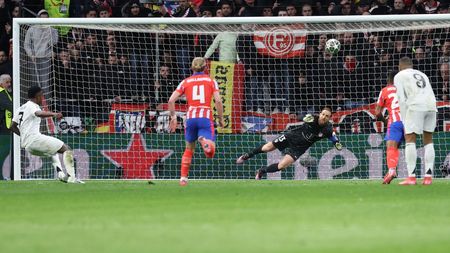 Vinicius a ratat un penalty într-un mod şocant, în Atletico Madrid - Real Madrid