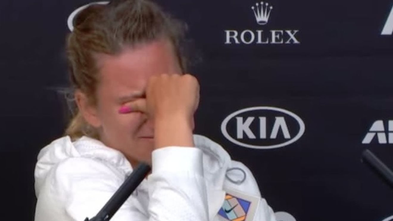 Cel mai trist moment de la AO! VIDEO | Fost lider mondial, una dintre cele mai importante jucătoare din ultimii ani, a izbucnit în lacrimi: "De ce a trebuit să trec prin atâtea?"