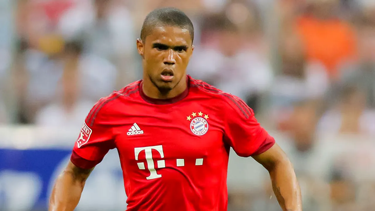 VIDEO | De ce a dat Bayern 30 de milioane de euro pe Douglas Costa? O fază cum doar în curtea școlii mai vezi. Dribling senzațional sub ochii lui Guardiola