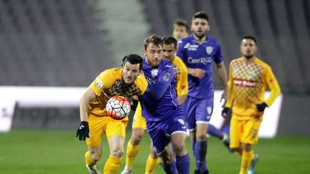 Ploieștiul trăiește! Petrolul - ACS Poli 3-2 și echipa lui Gane vine la patru puncte de miracol!