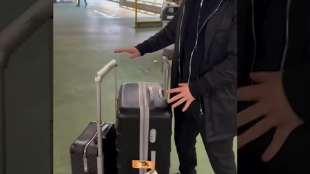 Milionarul care a cumpărat barul Regelui Carol I de la Mitică Dragomir i-a şocat pe angajații de pe aeroportul din Londra. Ce au găsit în bagajul românului