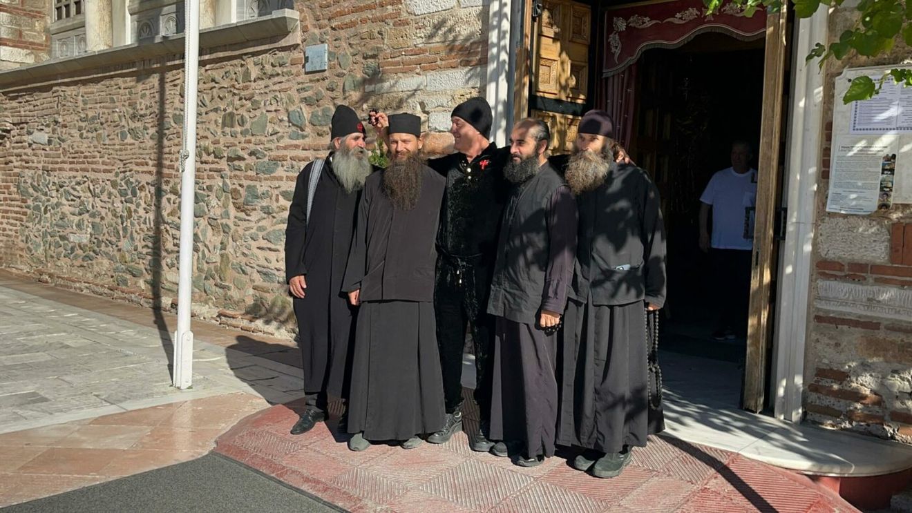 Gigi Becali și legătura secretă cu călugării: „Iată mama și frații tăi!”