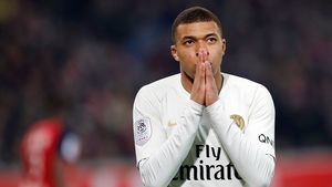 Mbappe, suspect de coronavirus! Ce s-a întâmplat cu starul lui PSG și anunțul făcut de francezi