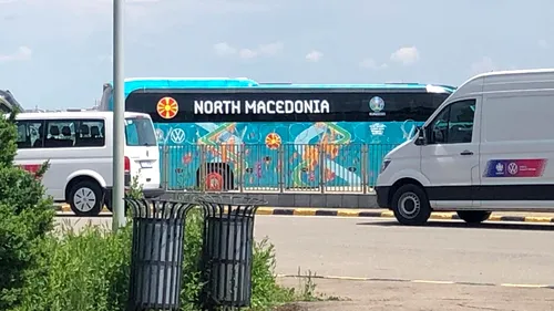 Naționala de fotbal a Macedoniei de Nord a sosit la București pentru Euro 2020 cu un avion care avea însemnele Croației | FOTO + VIDEO