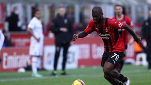 FC Barcelona forțează un transfer de senzație: vedeta lui AC Milan, Franck Kessie, poate fi prima lovitură a lui Joan Laporta în vară!