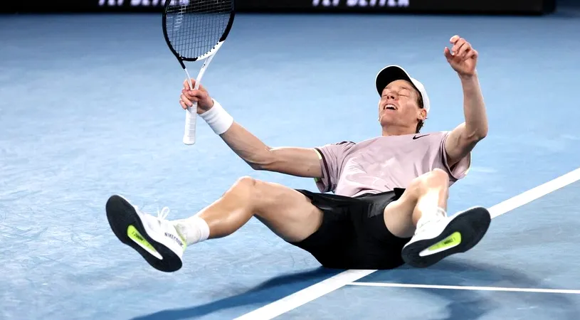 Jannik Sinner e noul campion de la Australian Open, după o revenire senzațională în fața lui Daniil Medvedev! Elevul lui Darren Cahill a pus mâna pe primul trofeu de Grand Slam al carierei