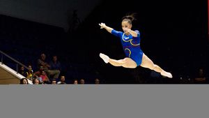 Larisa Iordache își revine frumos: 15.300 la bârnă, în cadrul concursului de la Avoine