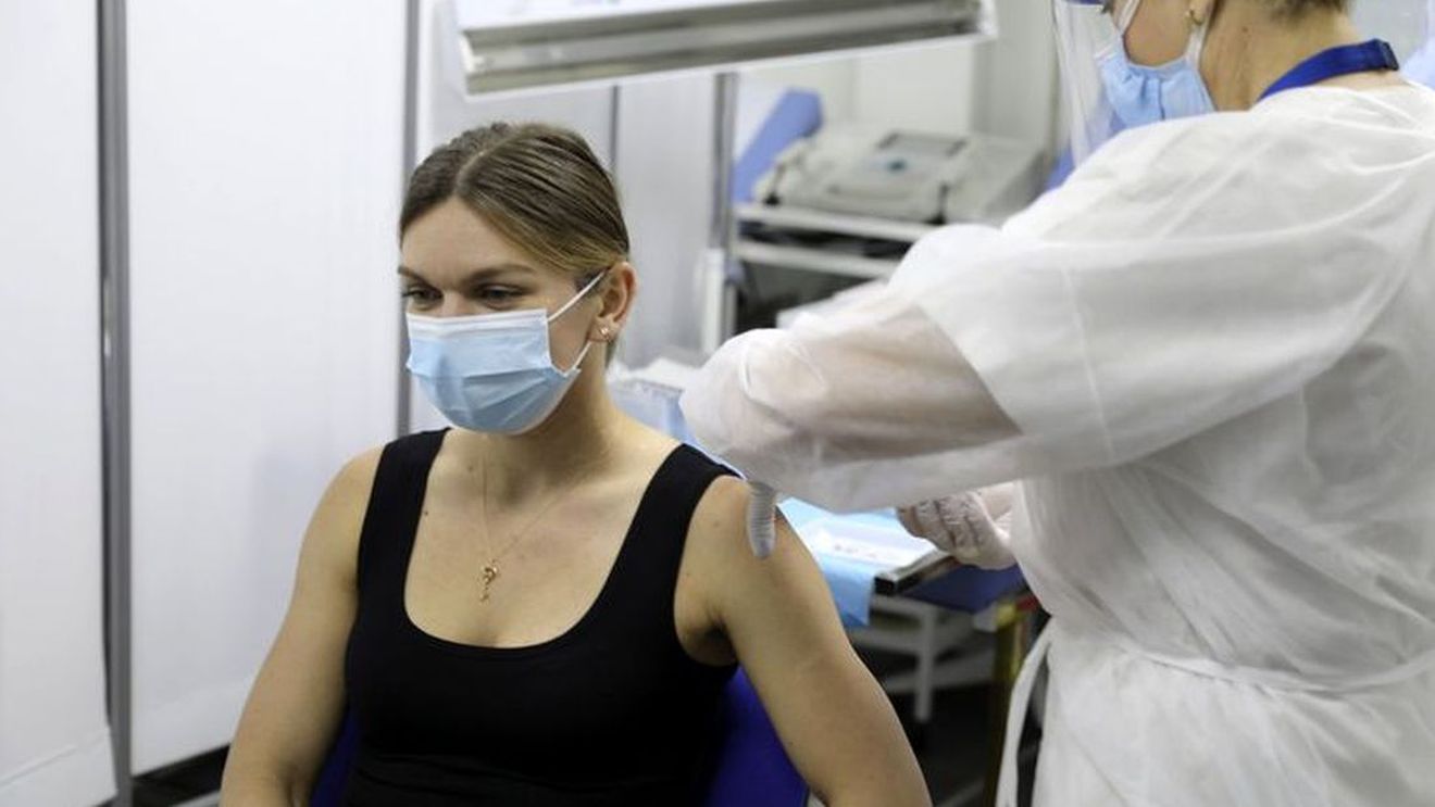 Motivul pentru care Simona Halep s-a vaccinat cu Pfizer! Dezvăluirea coordonatorului campaniei naționale în lupta contra COVID-19: „Nu am știut asta”