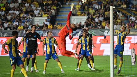 Lovitură pentru Eugen Neagoe înaintea debutului la Petrolul. Unul dintre cei mai buni jucători e indisponibil pentru derby-ul cu Rapid. EXCLUSIV