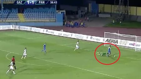 Asta e RATAREA SEZONULUI în Liga 1! FOTO Cum au "reușit" Țucudean și Munteanu să NU dea gol în această fază. "Doar pe net am mai văzut așa ceva, am râs și eu..."