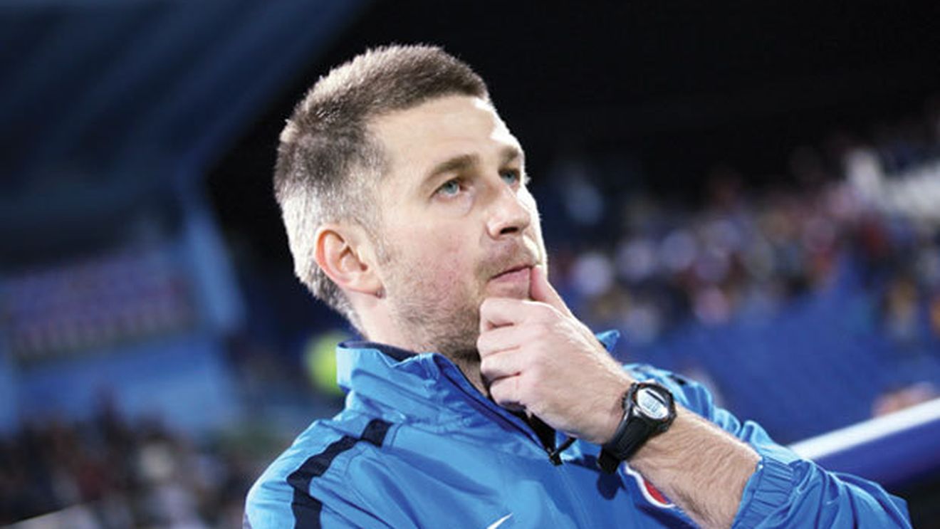 Dezastru sau "merge și așa"? Antrenamentele în zăpadă i-au scindat pe steliști!** Ilie Stan pune batista pe țambal, Edi Iordănescu avertizează: "Au fost improvizații"