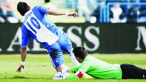 Costea a pățit-o ca Balaci!** "Minunea Blondă" s-a lăsat după o accidentare similară