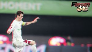 Costin Lazăr, degradat