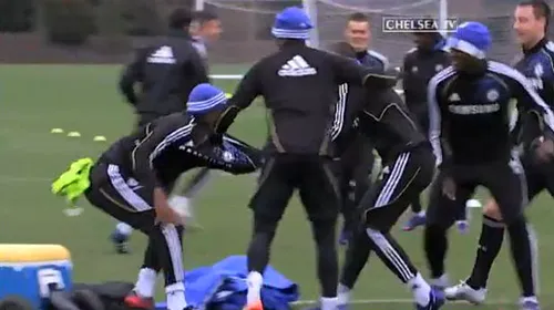 VIDEO Jucătorii lui Chelsea au transformat antrenamentul într-un CIRC: ** Torres îl pune la pământ pe John Terry! Meireles a rezistat atacului