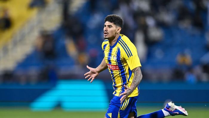 Florinel Coman, sfătuit să fie necruțător cu arabii care și-au bătut joc de transferul lui: „Să le ia banii până la sfârșit!”