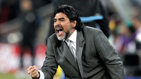 Maradona "trece" la islamism!** "El pibe d'oro", viitorul selecționer al Iranului?