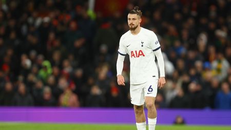 Ce notă a primit Radu Drăgușin pentru prestația din meciul Manchester United - Tottenham 2-2! A fost o surpriză pentru mulți