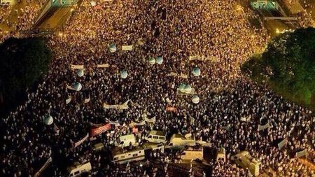 FOTO&VIDEO | Nebunie pe străzile din Buenos Aires după calificarea în finală. Zeci de mii de argentinieni au petrecut pe străzi după victoria cu Olanda