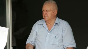 Tata Jean a fost prădat degeaba de hoți! Au furat un seif...gol!