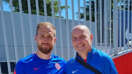 Portarul român fără o mână, care a făcut înconjurul presei mondiale, a ajuns la Atletico Madrid! Întâlnire-șoc cu Jan Oblak: gest superb al slovenului