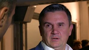 Cristi Balaj îi dă lovitura de grație lui Nelu Varga! La câteva ore după plecarea antrenorului Adrian Mutu, CFR Cluj rămâne și fără președinte, care a făcut front comun cu „Briliantul” după eliminarea rușinoasă din Cupa României: „Am decis să îmi înaintez demisia”
