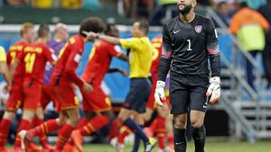 Standing ovation pentru TIM USA. Belgia s-a calificat, dar omul meciului e Howard. 16 intervenții pentru portarul lui Everton, record în istoria CM. Britanicii îl compară cu Stallone în "Road to Victory"