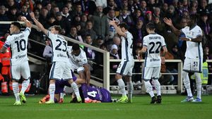 Ce a scris presa din Italia despre cazul fotbalistului Edoardo Bove, care s-a prăbuşit pe teren şi a anulat Fiorentina – Inter