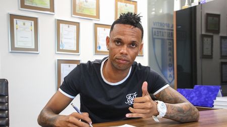 OFICIAL | Craiova a anunțat a șaptea "lovitură" a verii: "Bine ai revenit în familia Științei!"
