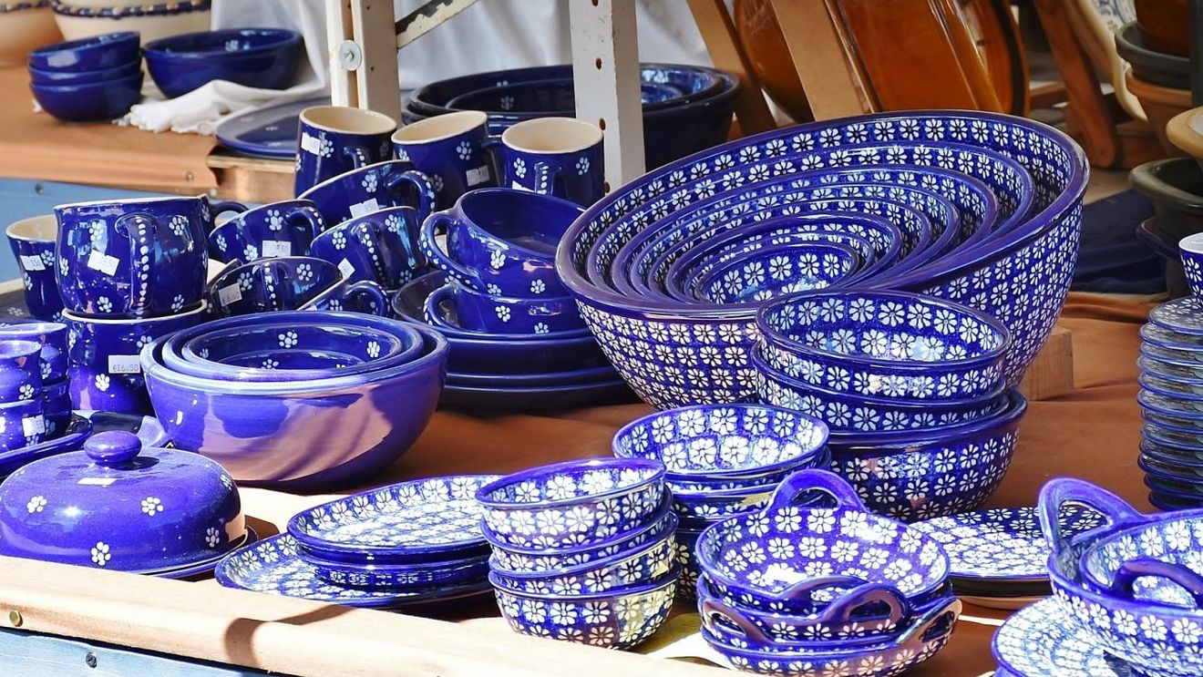 A dat 35 de dolari pentru un castron, la un târg de vechituri, dar ce avea să descopere apoi e din alt film! A fost la un pas să leșine când a aflat cât costă de fapt „blidul” din porțelan