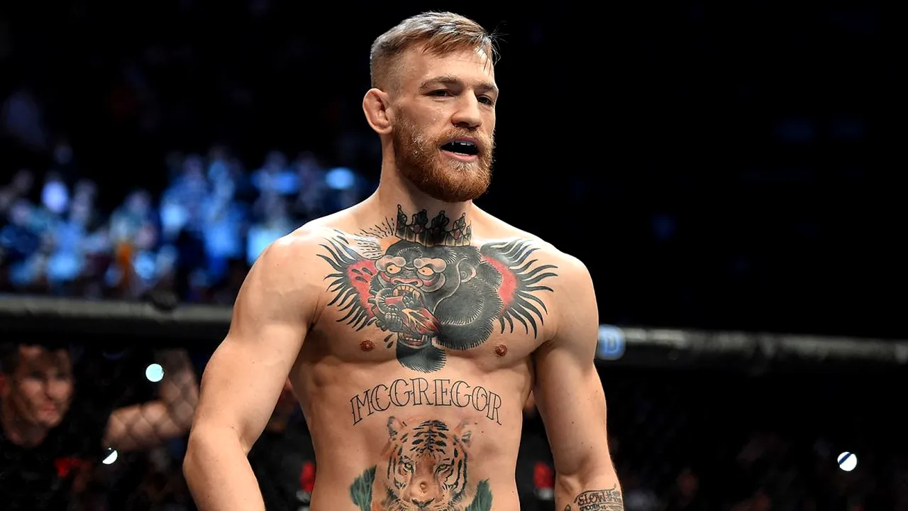 Uluitor! McGregor s-a pozat cu tricoul Rapidului, chiar în ziua în care clubul giuleștean a împlinit 96 de ani | FOTO