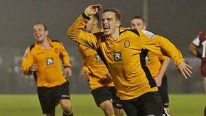 "Cu acest bărbat trebuia să mă căsătoresc, dar m-a lăsat fără nimic!" Un fotbalist din Anglia și-a jefuit logodnica:
