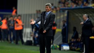 Joaca de-a antrenorul la Petrolul. Contractul cu Mulțescu nu a fost reziliat din cauza lipsei dreptului de semnătură. Cine e favorit să preia echipa din ianuarie