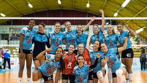CSM Lugoj a pășit cu dreptul în noul sezon european de volei: victorie în minimum de seturi cu campioana Țărilor de Jos Friso Sneek