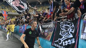 Meme Stoica, ironii la adresa lui Florin Lovin după ce FCSB a ajuns în play-off-ul Conference League. „Sper să nu se întristeze iar!” | FOTO