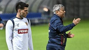 Reacția britanicilor despre sfatul pe care Mircea Lucescu i l-a dat lui Ianis Hagi legat de plecarea de la Rangers