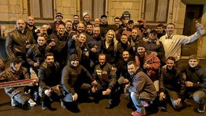 Mircea Rednic, scos în stradă de galeria lui Dinamo: "E cea mai frumoasă aniversare din viața mea". Cum l-au impresionat suporterii